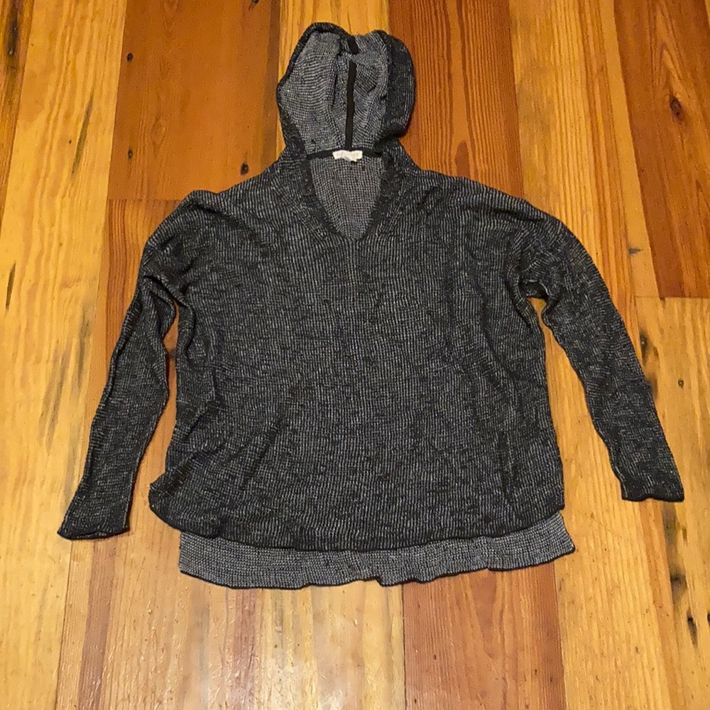 Eileen Fisher gray hooded top. Sz M